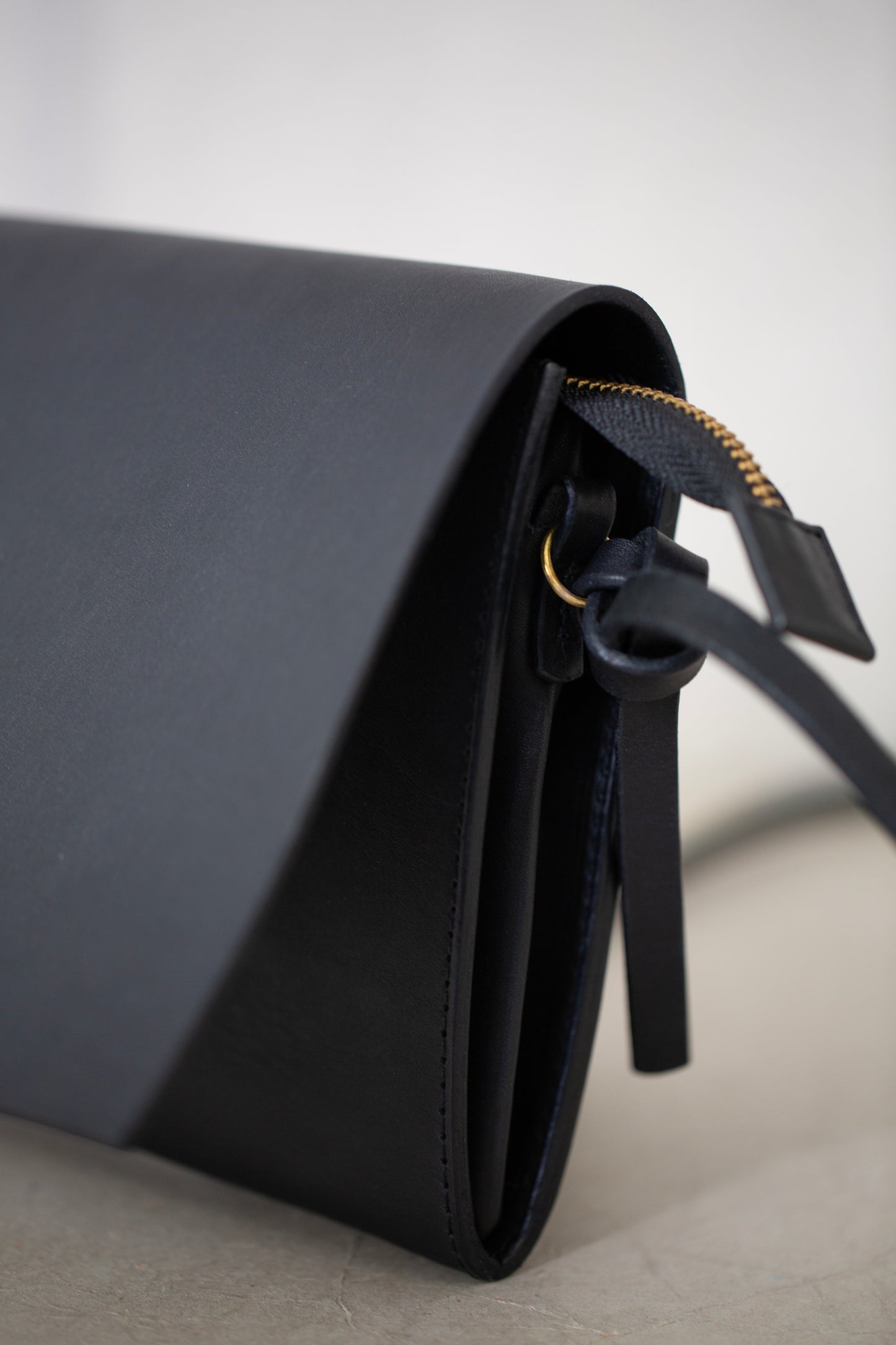 Black Leather shoulder bag square