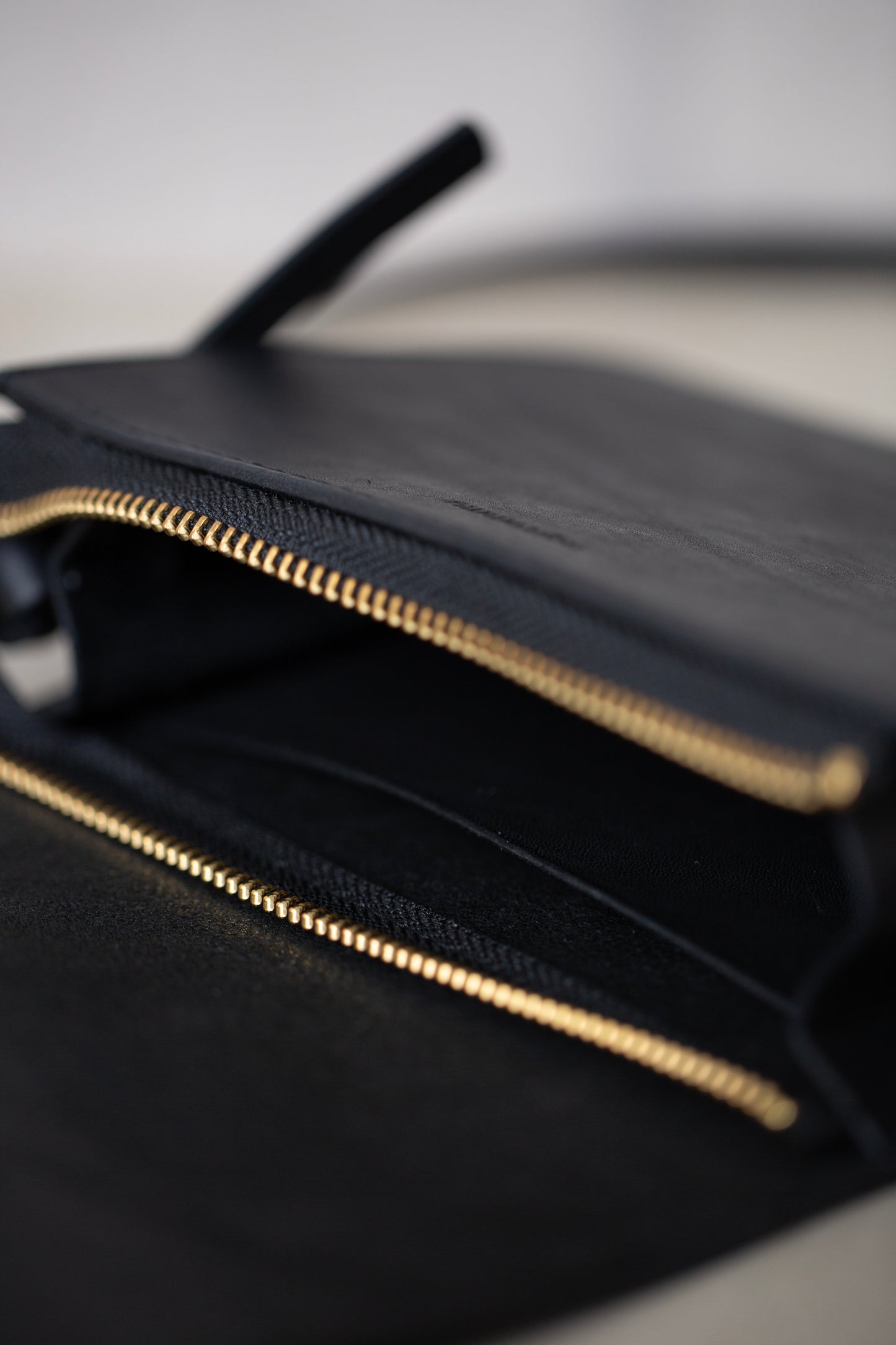 Black Leather shoulder bag square