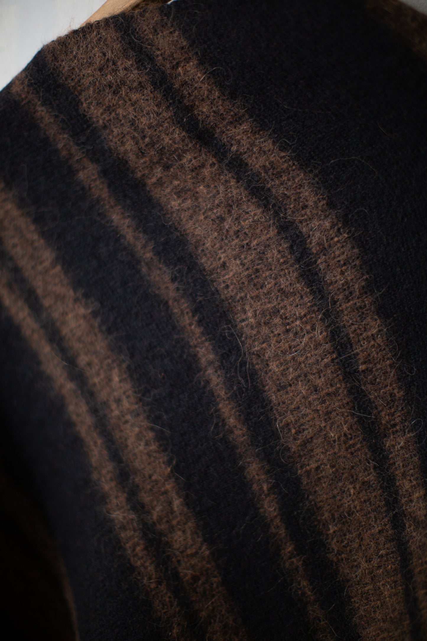 Rust marl/Black banded poncho