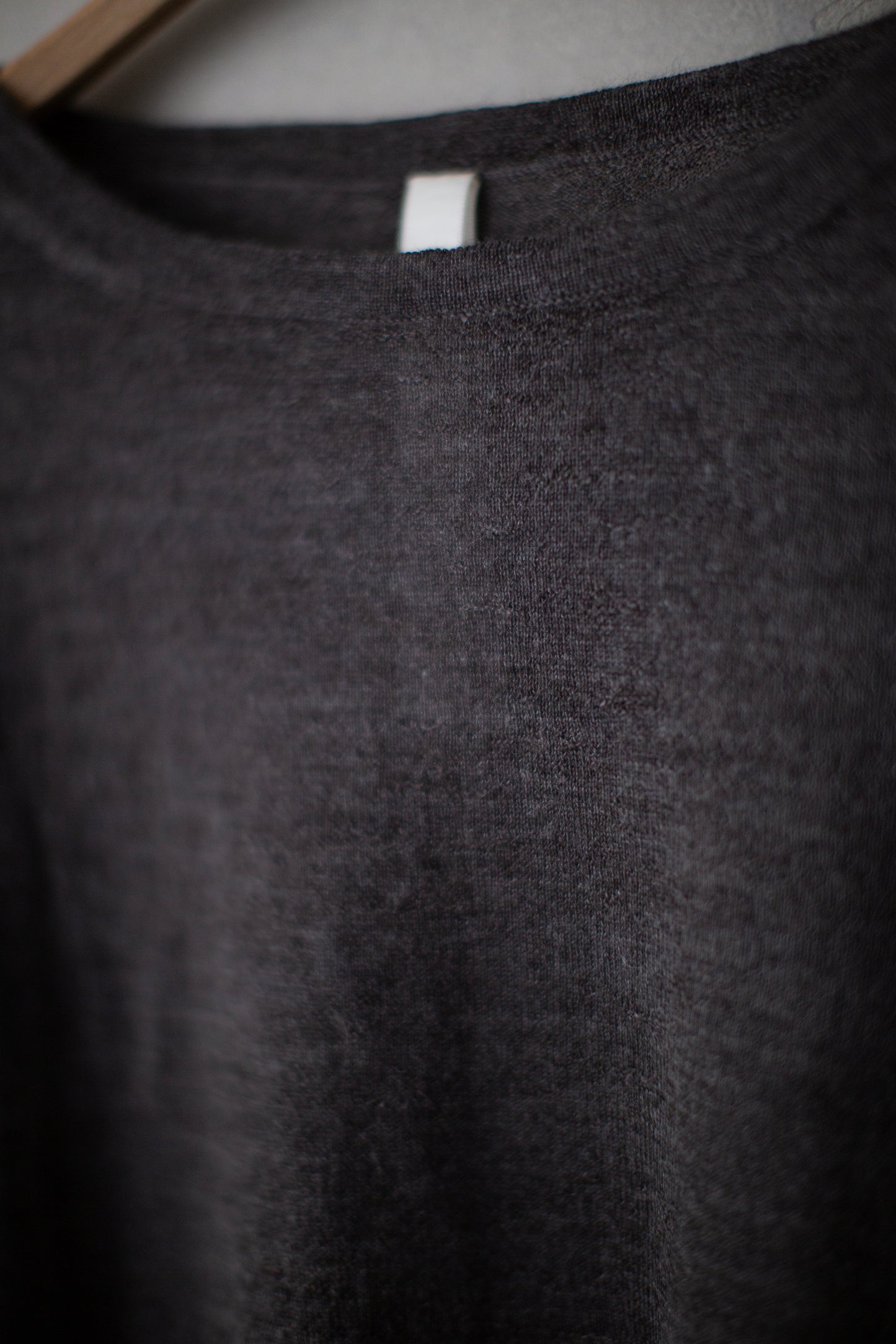 Blackened super fine crewneck