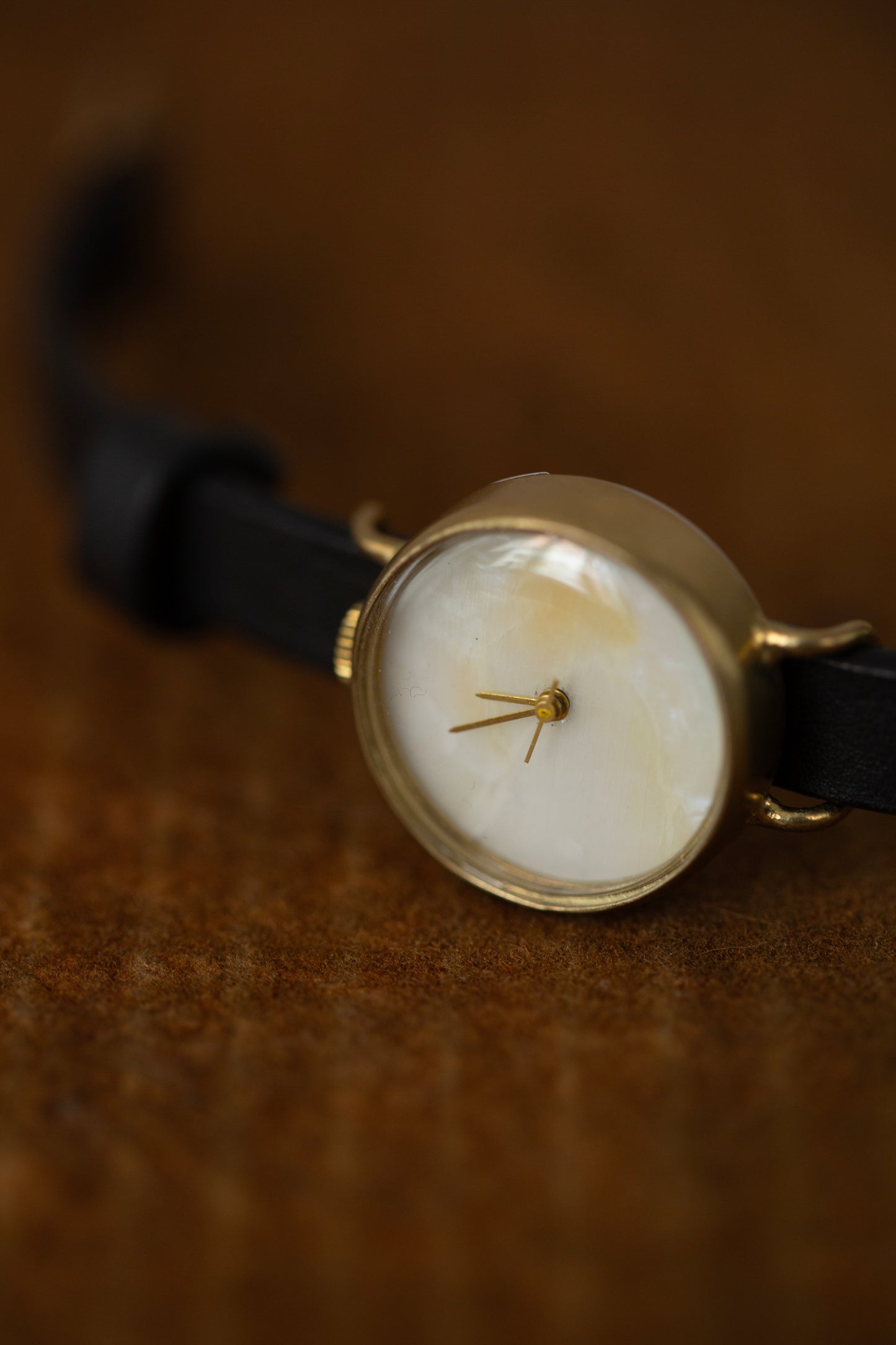 Black 'now and then' shell watch