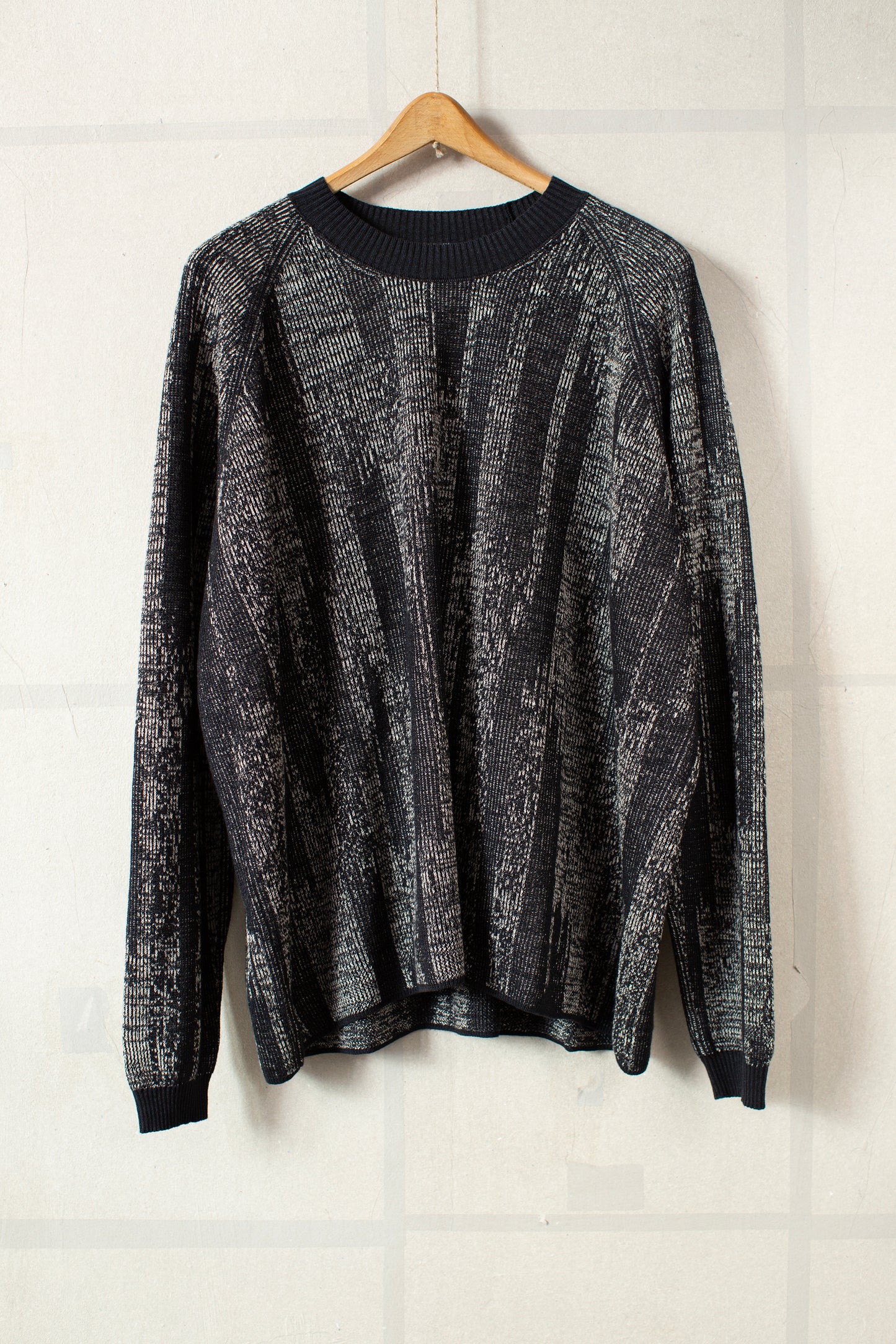 KNIT#77 - LINEN COTTON KASURI BLACK NATURAL