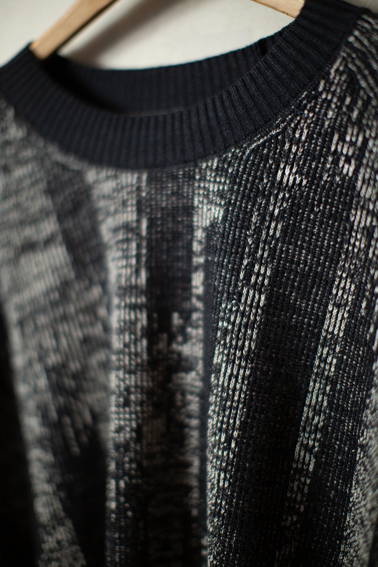 KNIT#77 - LINEN COTTON KASURI BLACK NATURAL
