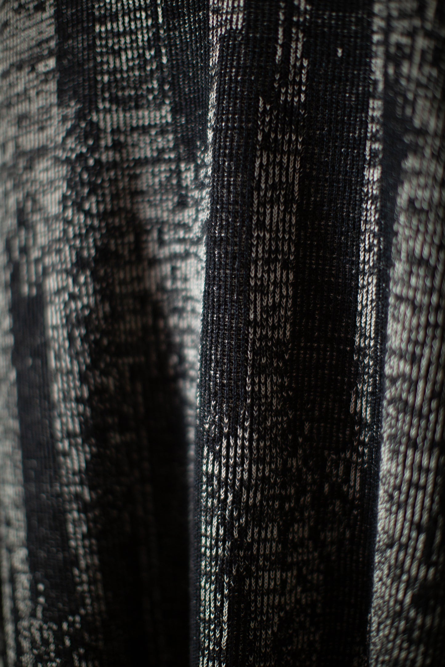 KNIT#77 - LINEN COTTON KASURI BLACK NATURAL