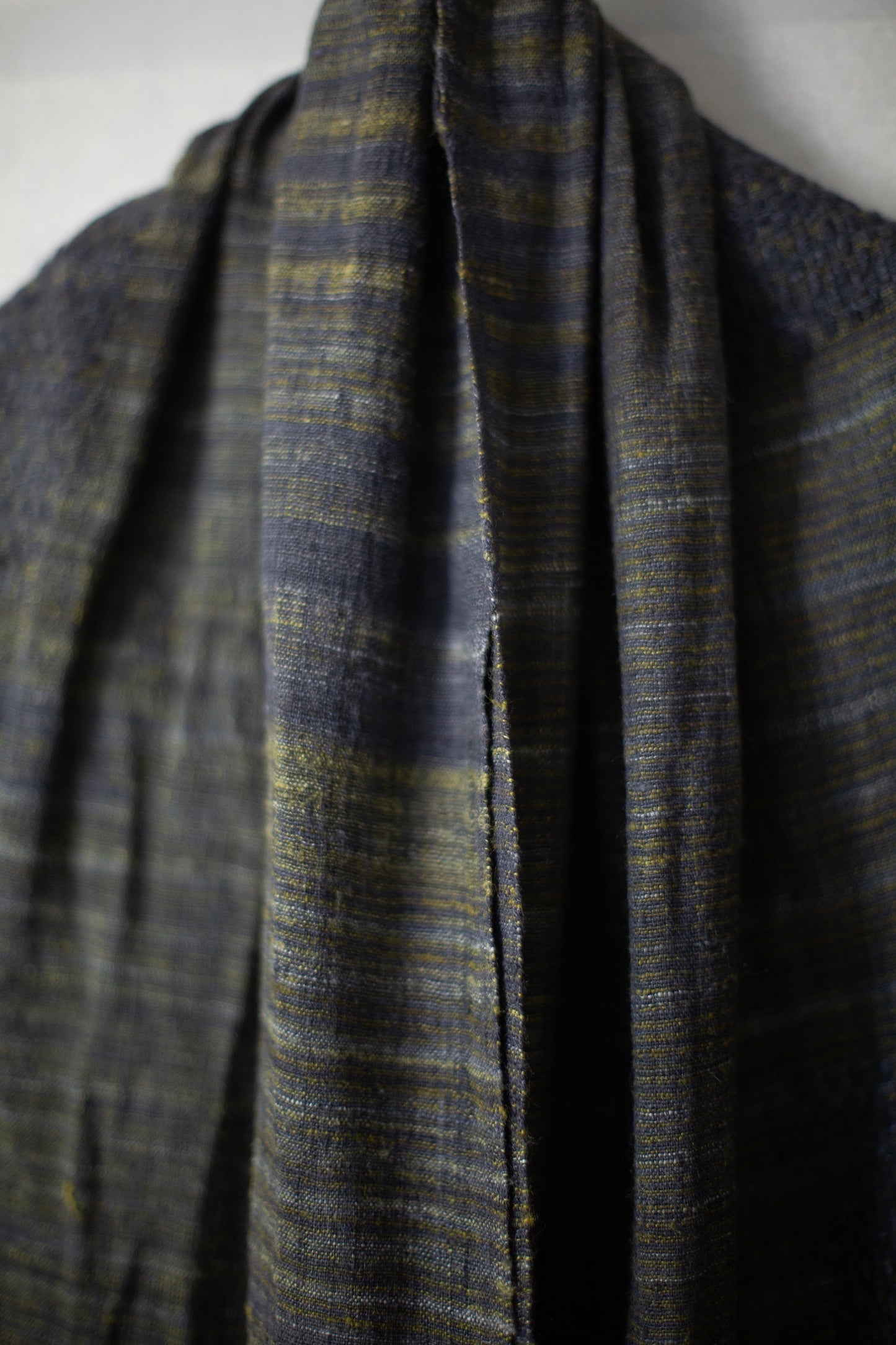 STOLE#1 - HANDWOVEN ERI SILK GREY/GREEN