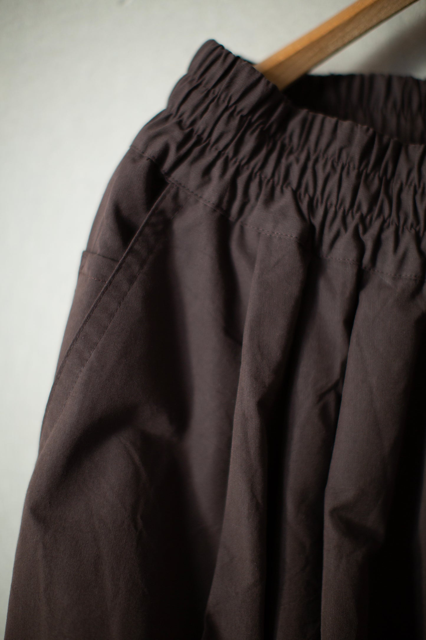 TROUSERS#91 - COTTON SILK CANVAS OLD MAHOGANY