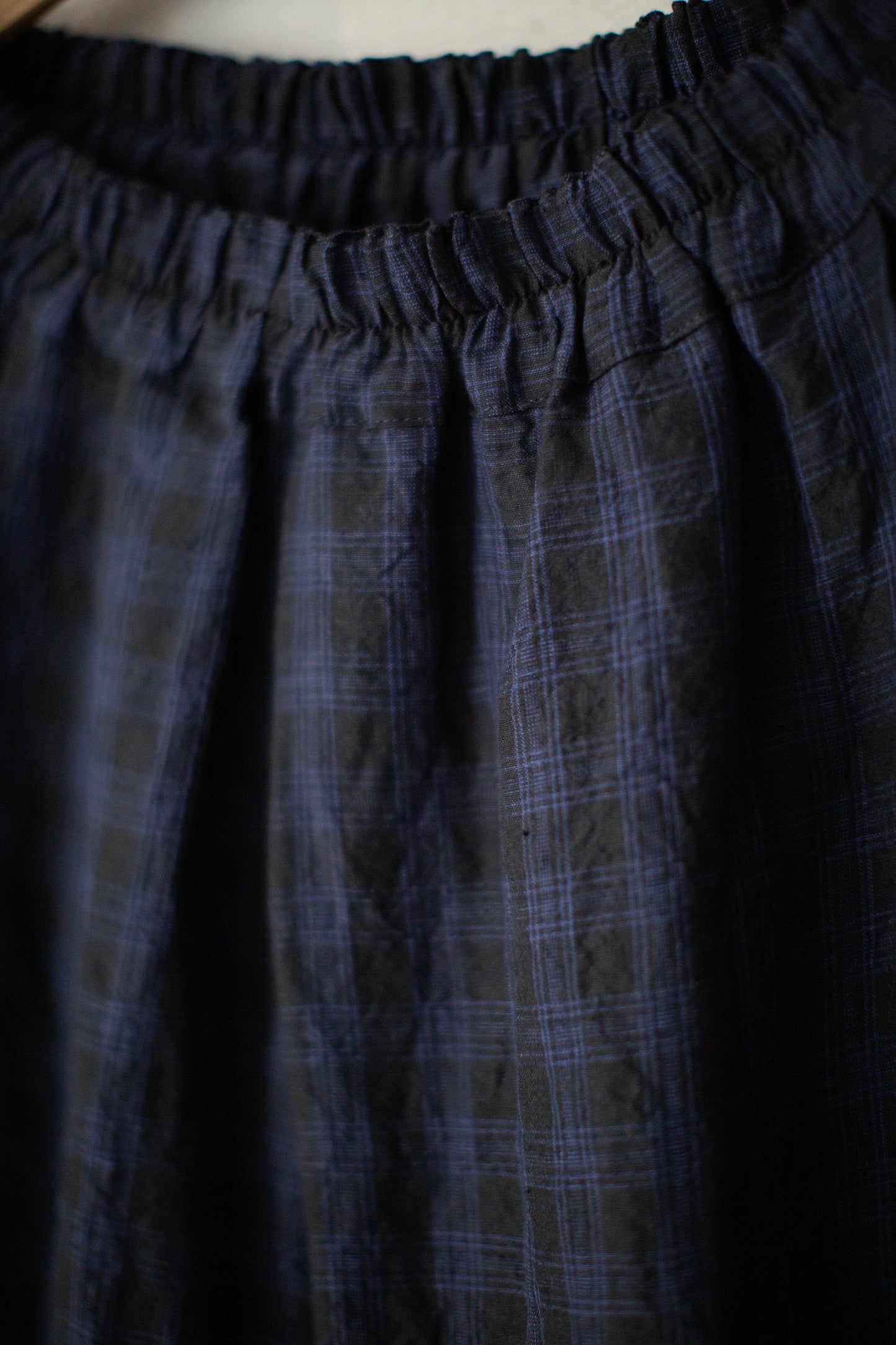 THE BAKER TROUSER IN LINEN CHECK MIDNIGHT