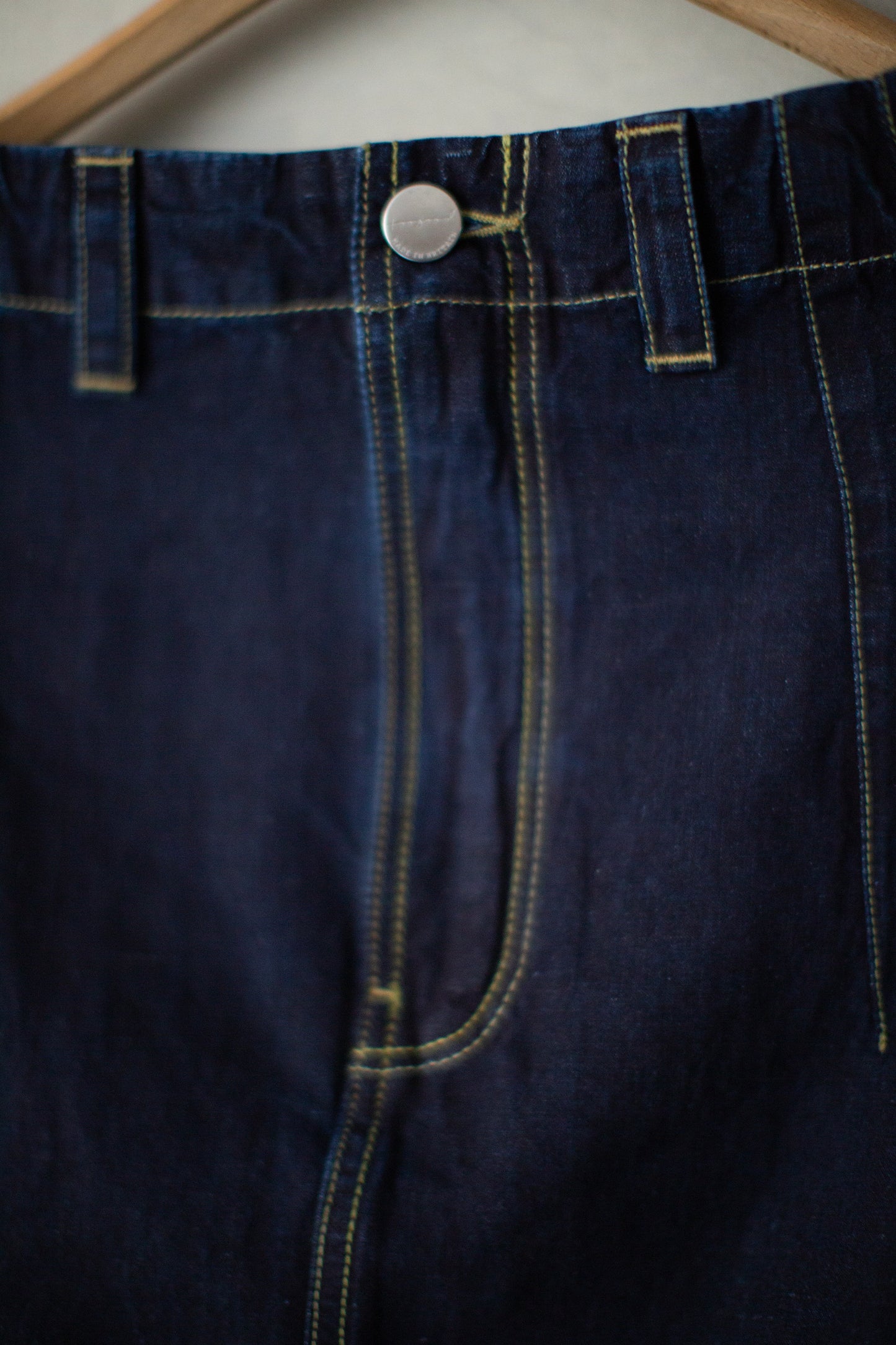 THE SCOUT SKIRT IN RINSED DENIM INDIGO