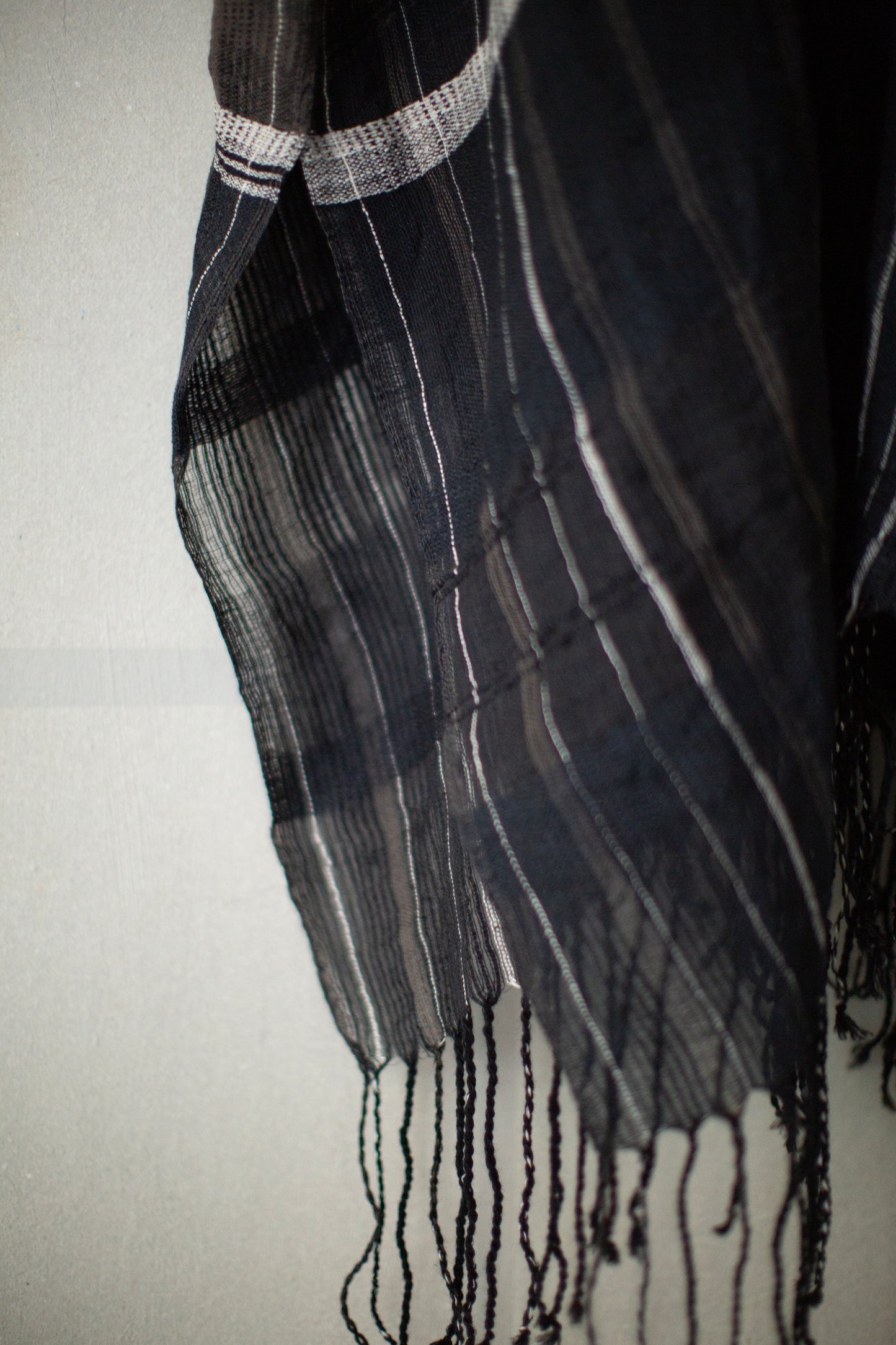 ROBE#2 - HANDWOVEN BLACK BROWN NATURAL
