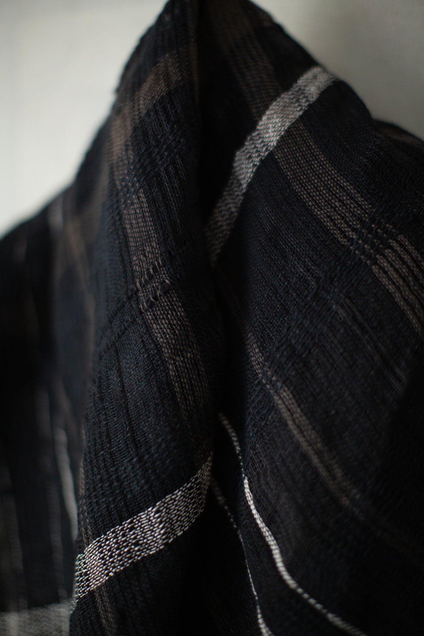SCARF#41 - HANDWOVEN BLACK BROWN NATURAL
