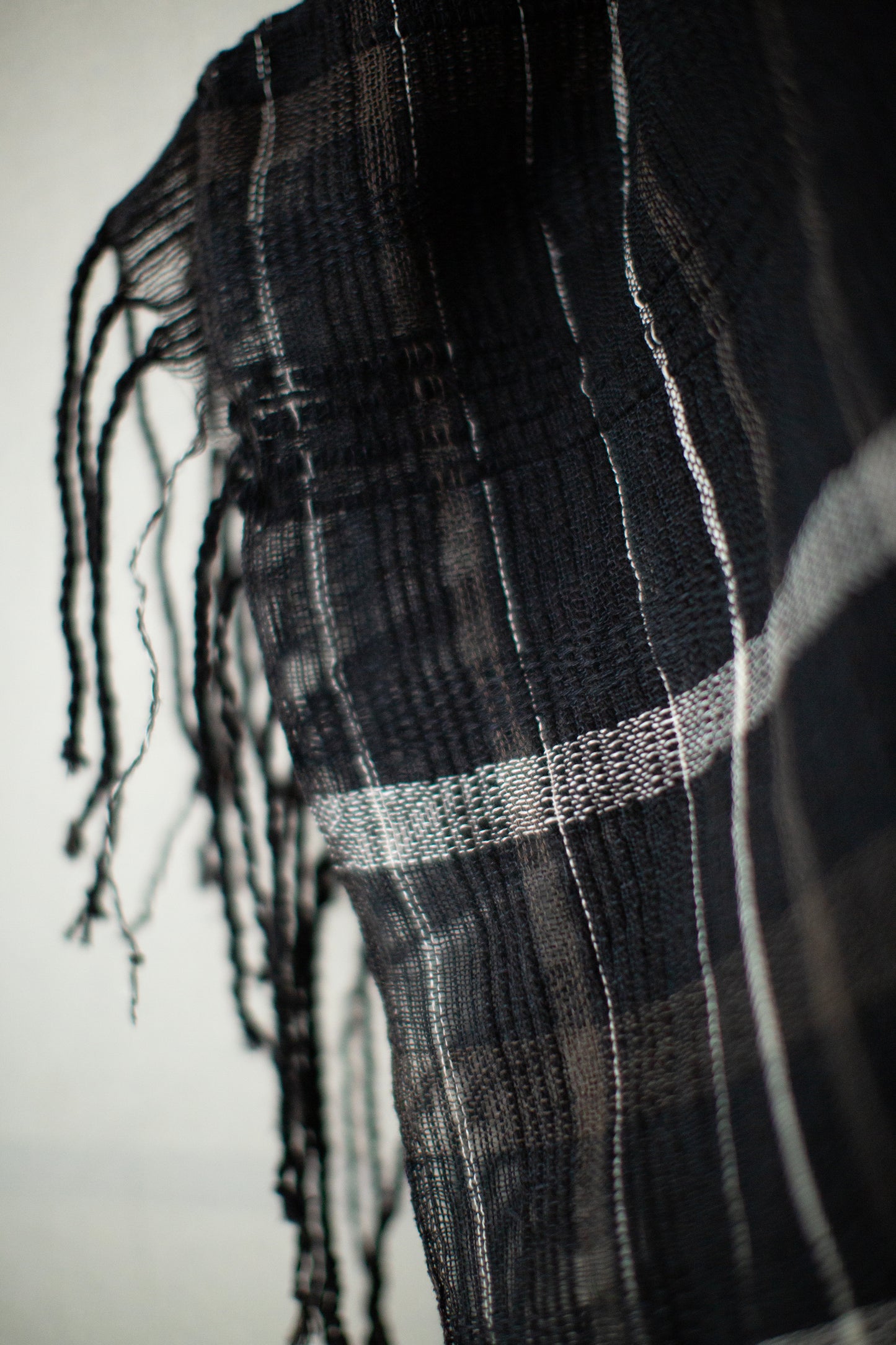 SCARF#41 - HANDWOVEN BLACK BROWN NATURAL