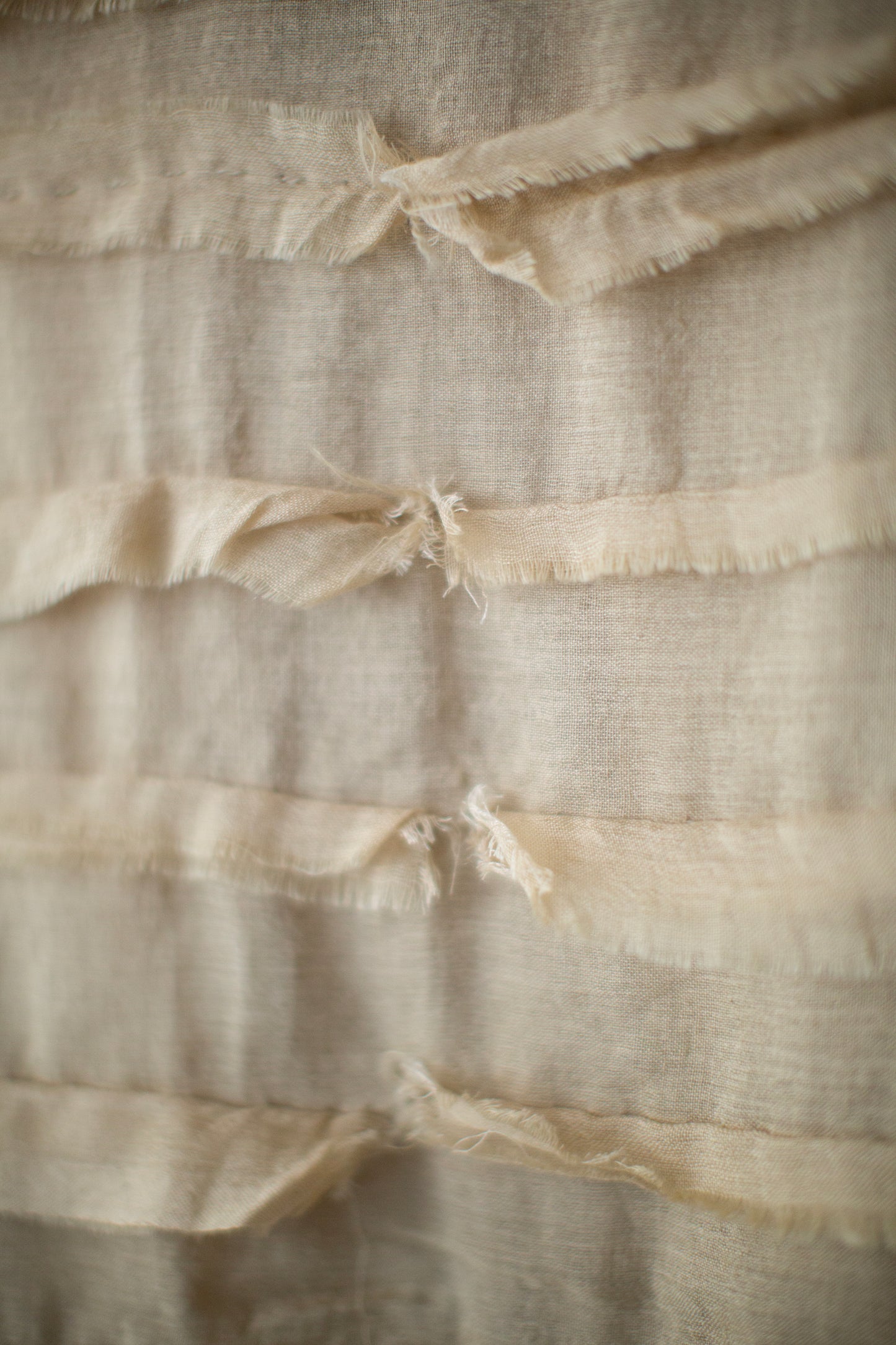 Straw Feather Raw Scarf