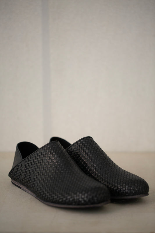 handmade woven cowhide babouche black
