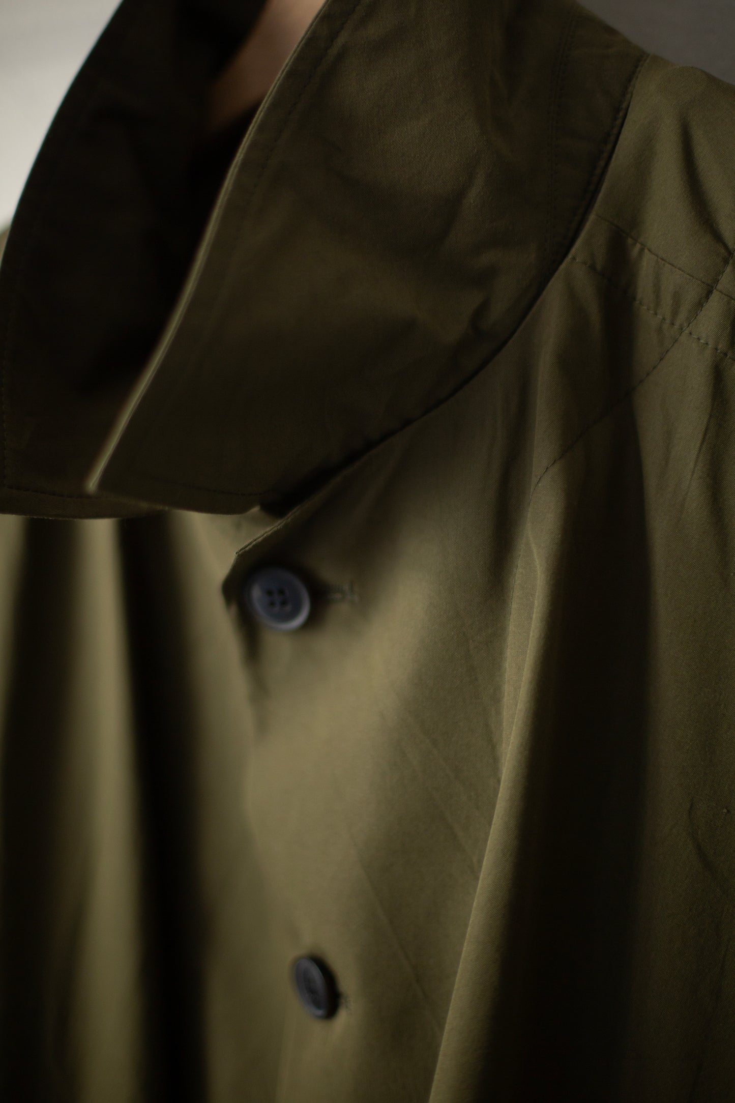COAT#32 - COTTON SILK CANVAS ARMY GREEN