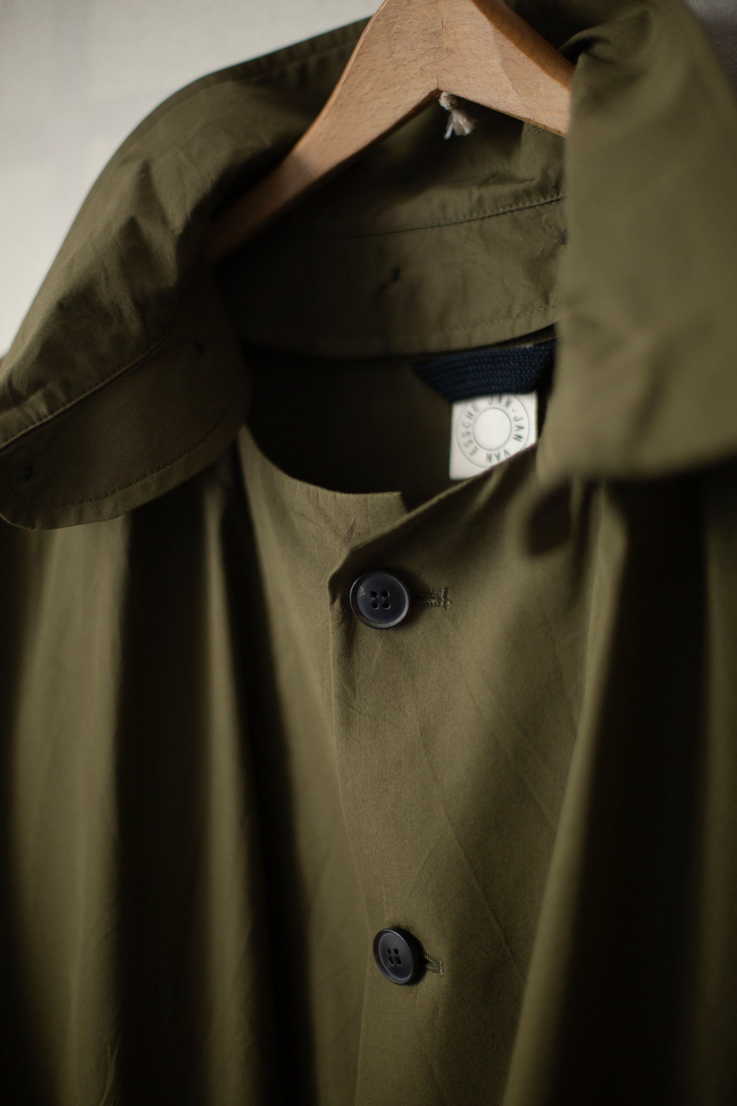 COAT#32 - COTTON SILK CANVAS ARMY GREEN