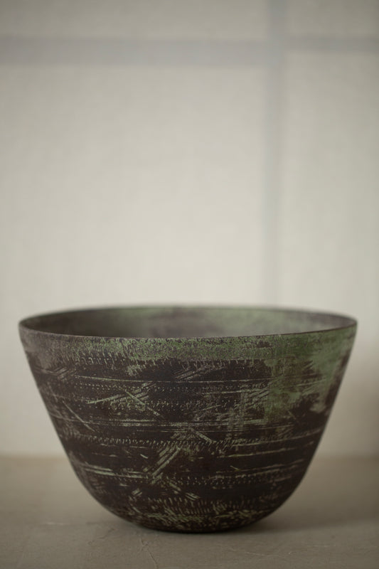 Large ceramic bowl by Ciprian Tocu