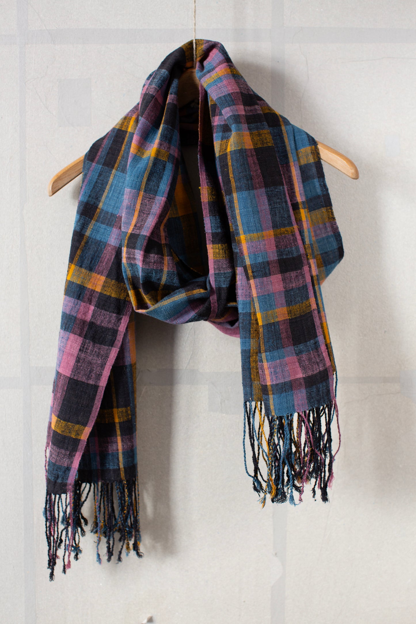 SCARF#40 - HANDWOVEN COLOURED PLAID