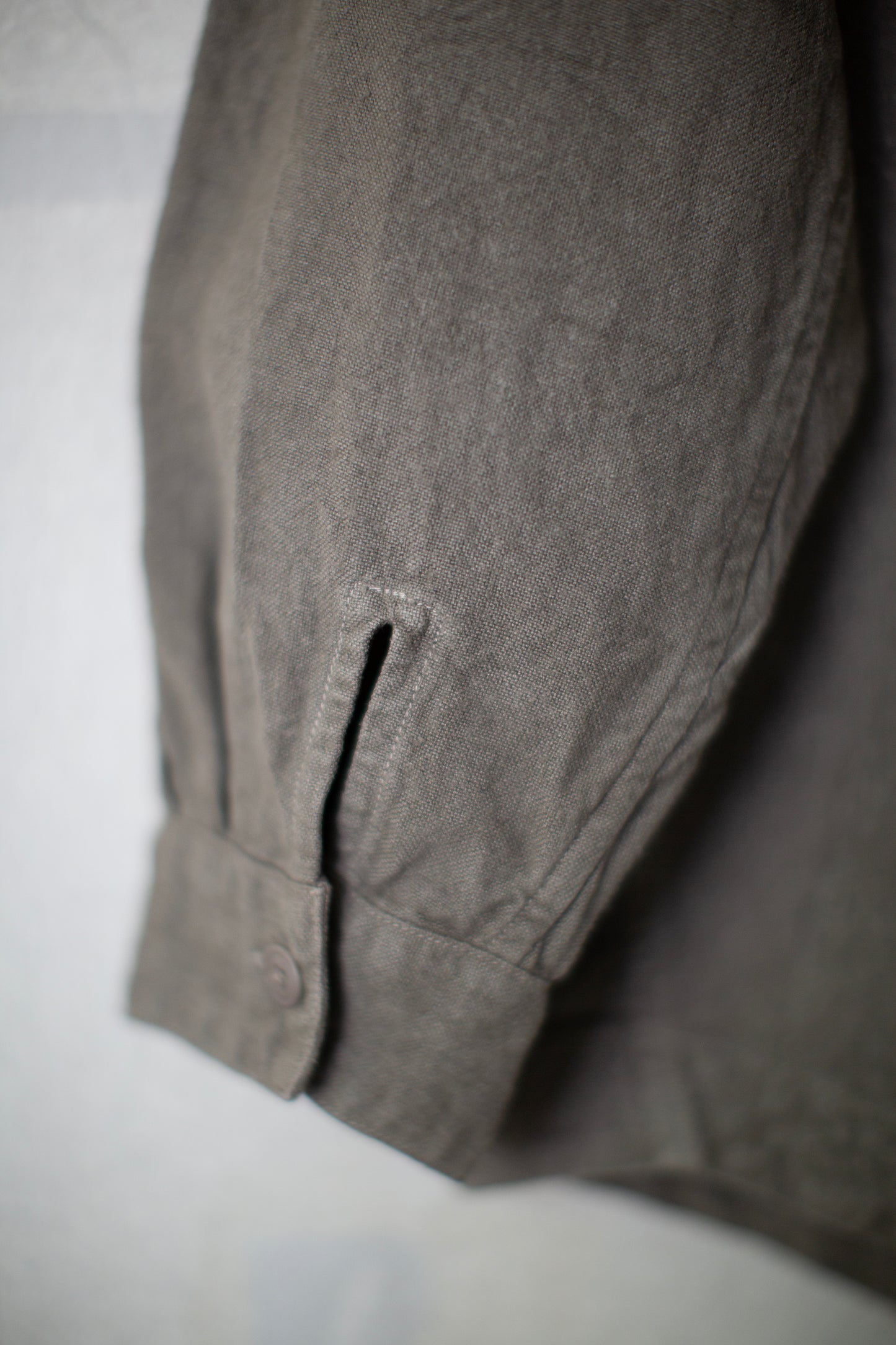 Big shirt jacket in dark mugwort brushed hemp