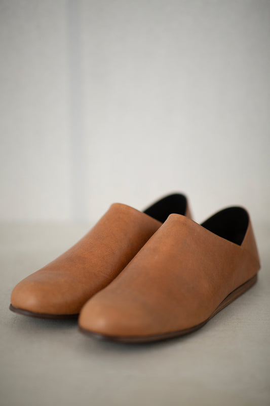 handmade horsehide babouche brown