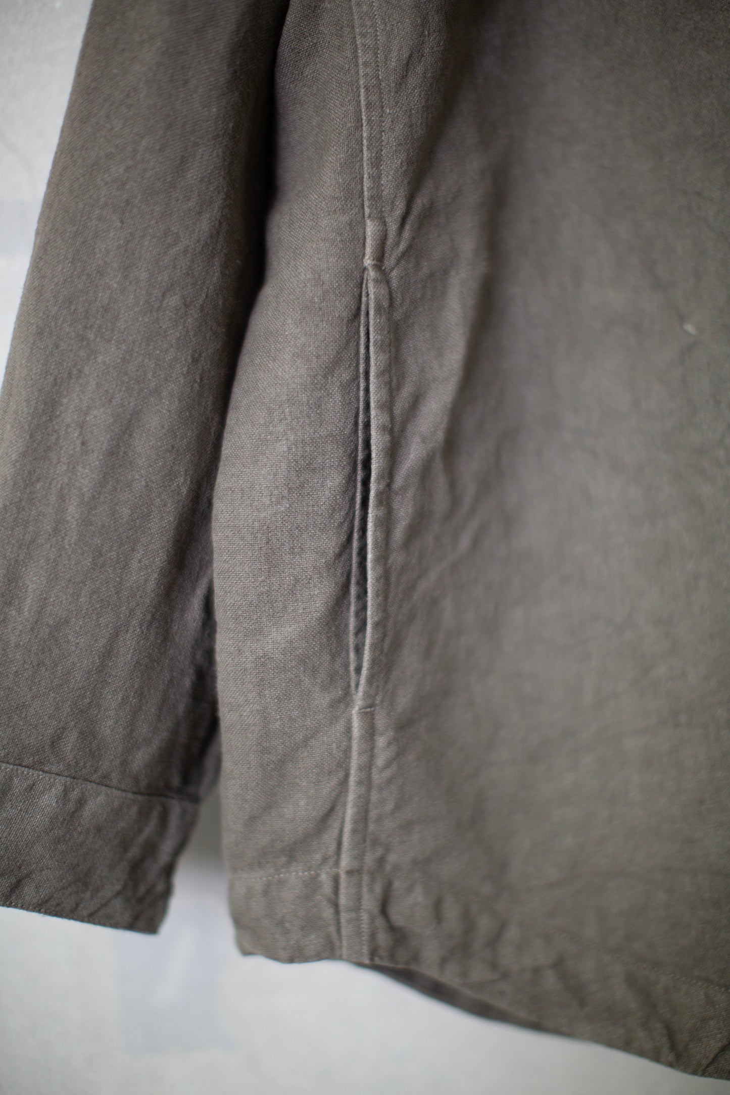 Big shirt jacket in dark mugwort brushed hemp