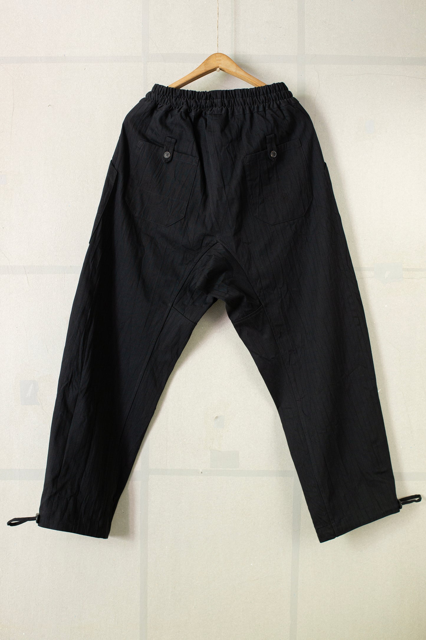 TROUSERS#88 - WRINKLE COTTON BLACK STRIPED