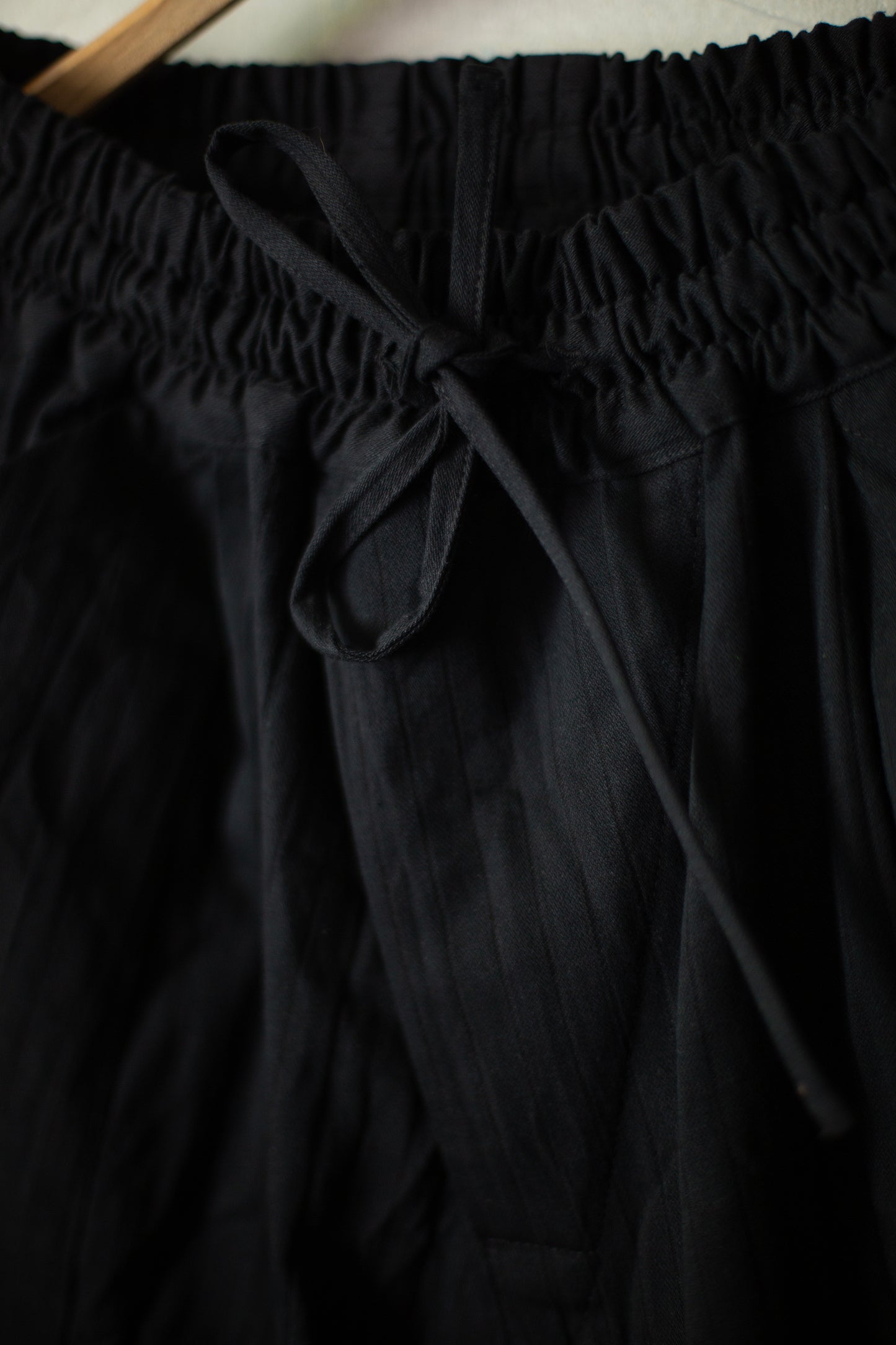 TROUSERS#88 - WRINKLE COTTON BLACK STRIPED