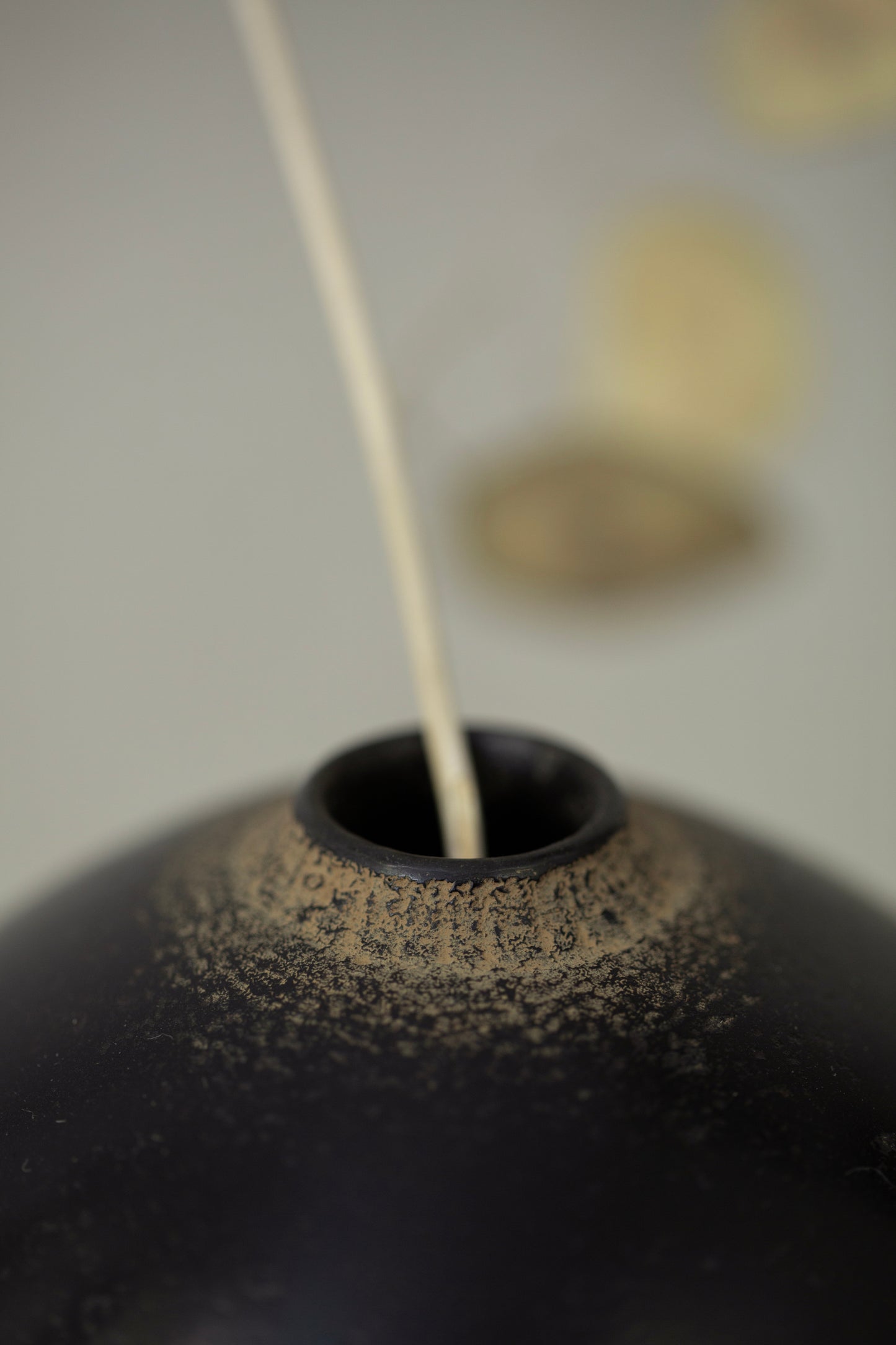 Ceramic vase by Kenta Anzai
