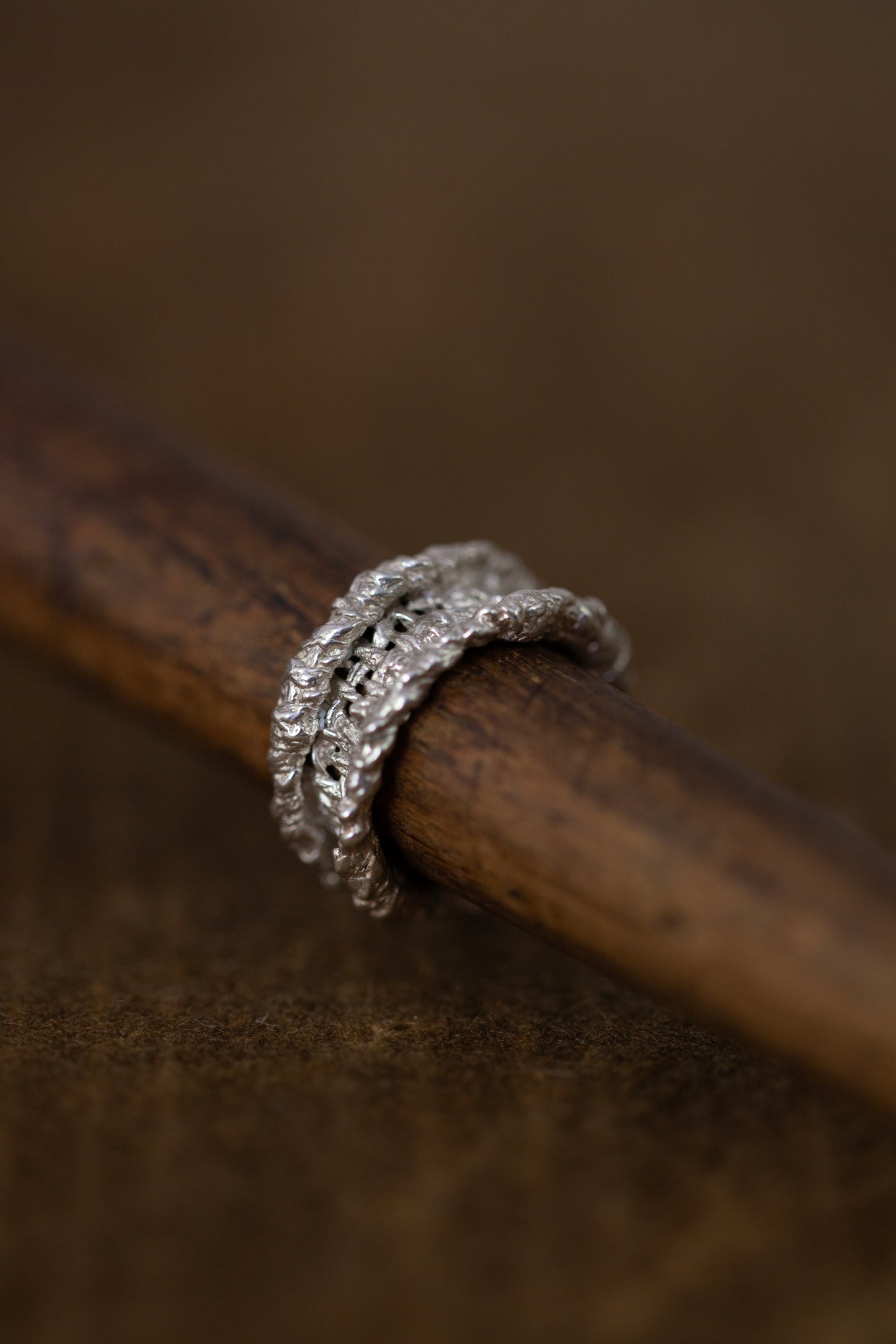 'Un-fabric' ring