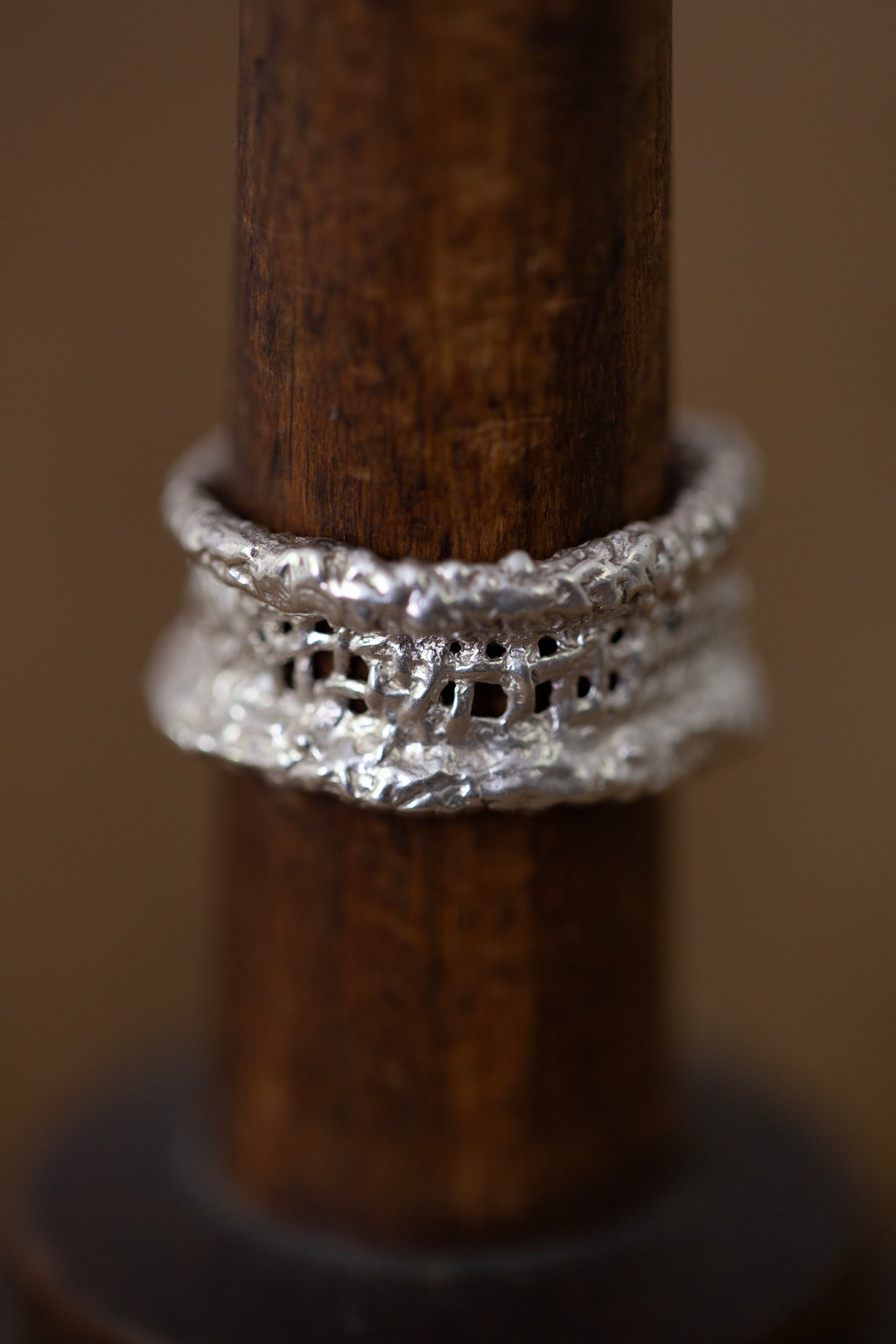 'Un-fabric' ring
