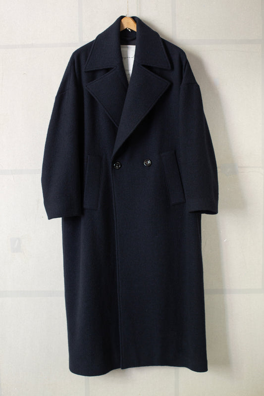 THE GROUNDSMAN COAT IN INK CASHMERE HERRINGBONE