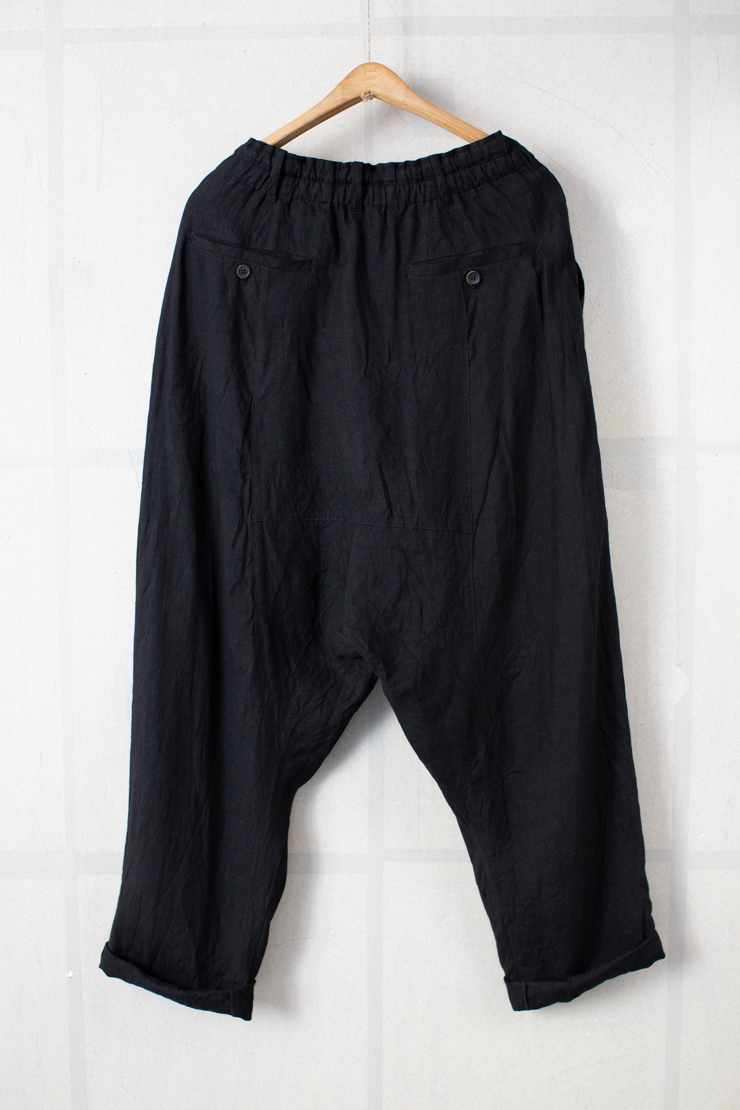 Black Two-Tucked Sarouel Pants