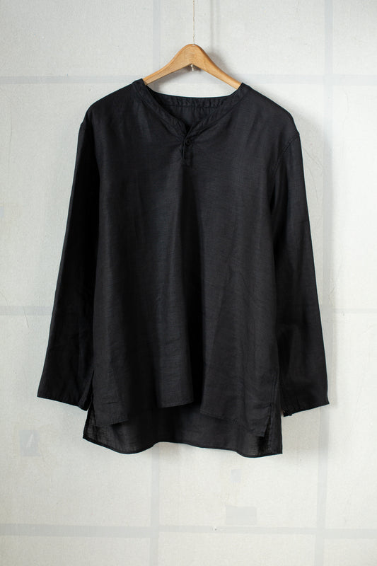 long sleeve pullover in black hemp