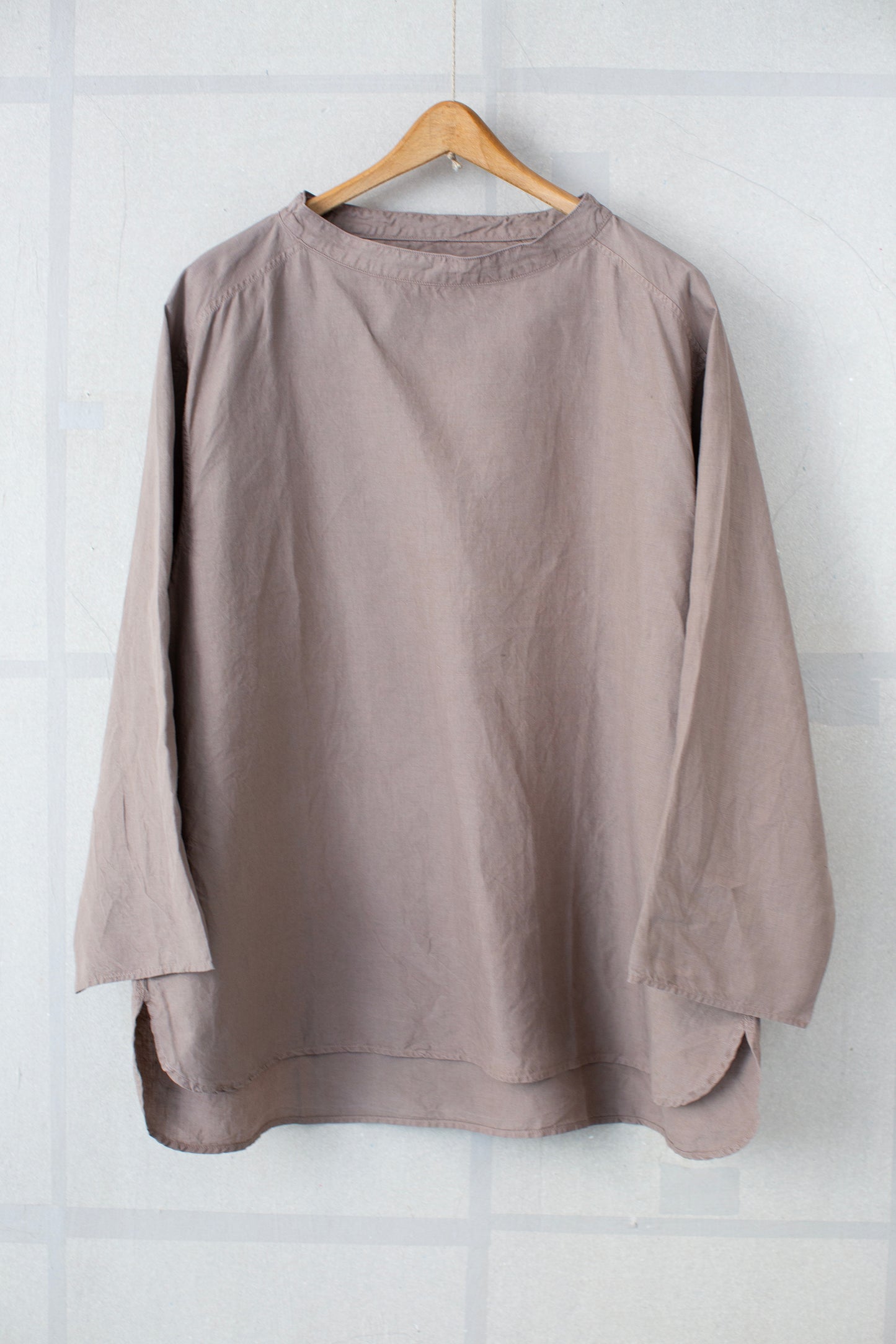 longsleeve pullover in dark horse chestnut high density hemp