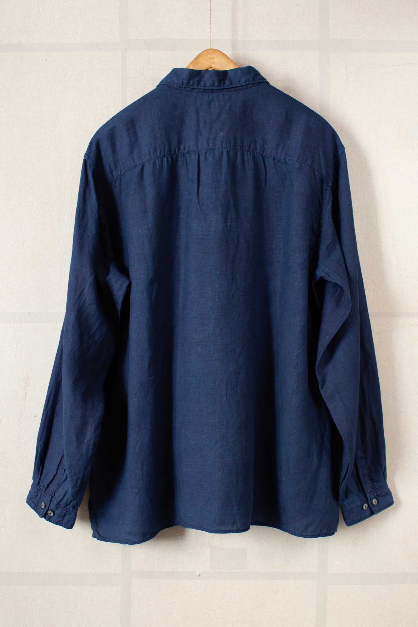 Open collar shirt in dark natural indigo hemp