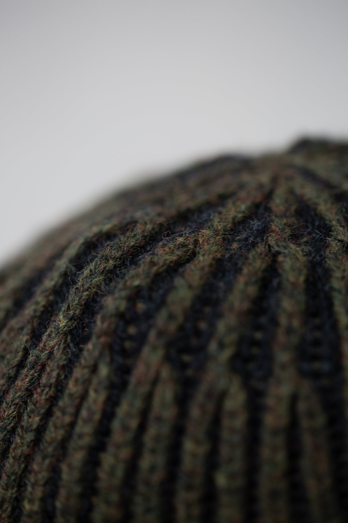 BEANIE#12 - FOREST / ANTHRACITE SUPERFINE WOOL