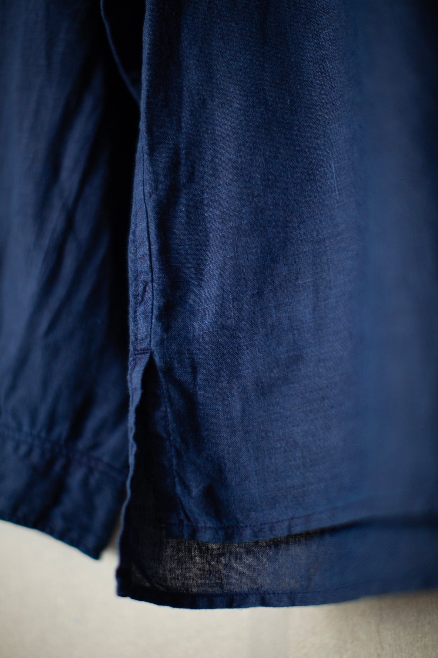 Open collar shirt in dark natural indigo hemp