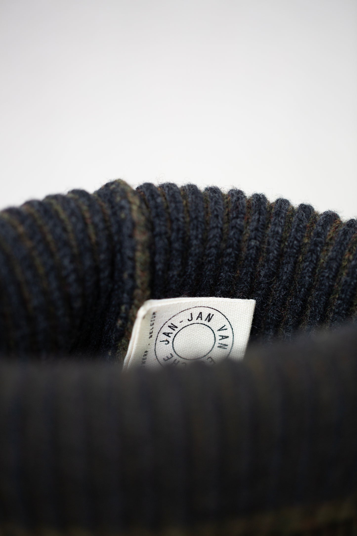 BEANIE#12 - FOREST / ANTHRACITE SUPERFINE WOOL