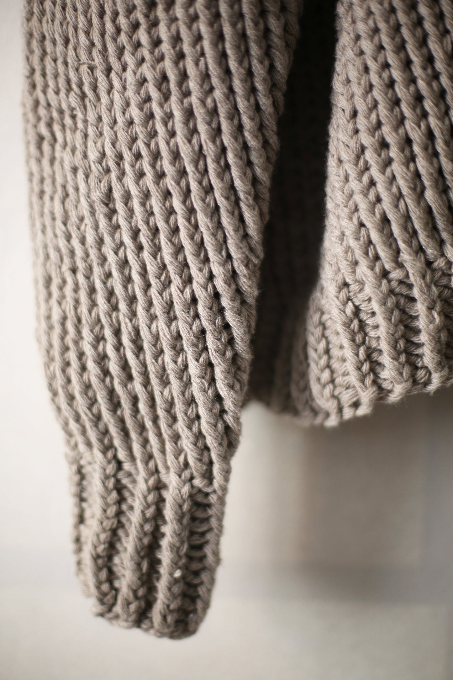 Knit#40 - Natural Grey Yak Wool